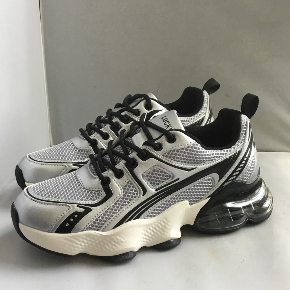 Men's White and Black Mesh Air-Cushion Sneakers